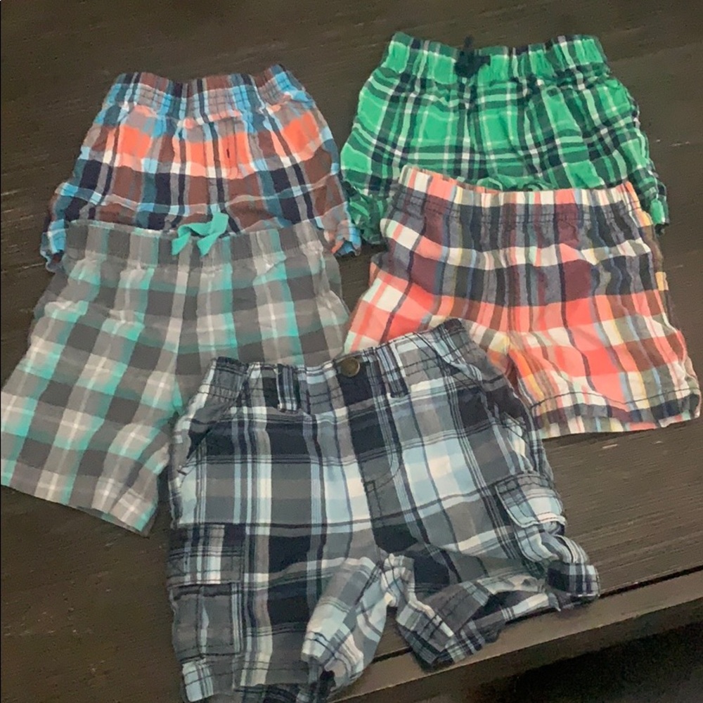Boys 12 month plaid shorts LOT.   CARTERS